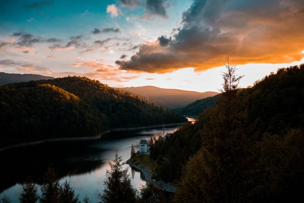 Četras dabas stihijas. kura dominē tevī?