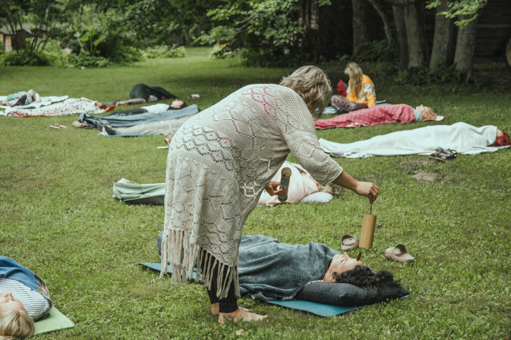 ANITA DZENE / MEDITĀCIJAS UN ENERĢIJAS ELPOŠANA/ ATDZIMŠANAS ELPOŠANA galerijas attēls 3