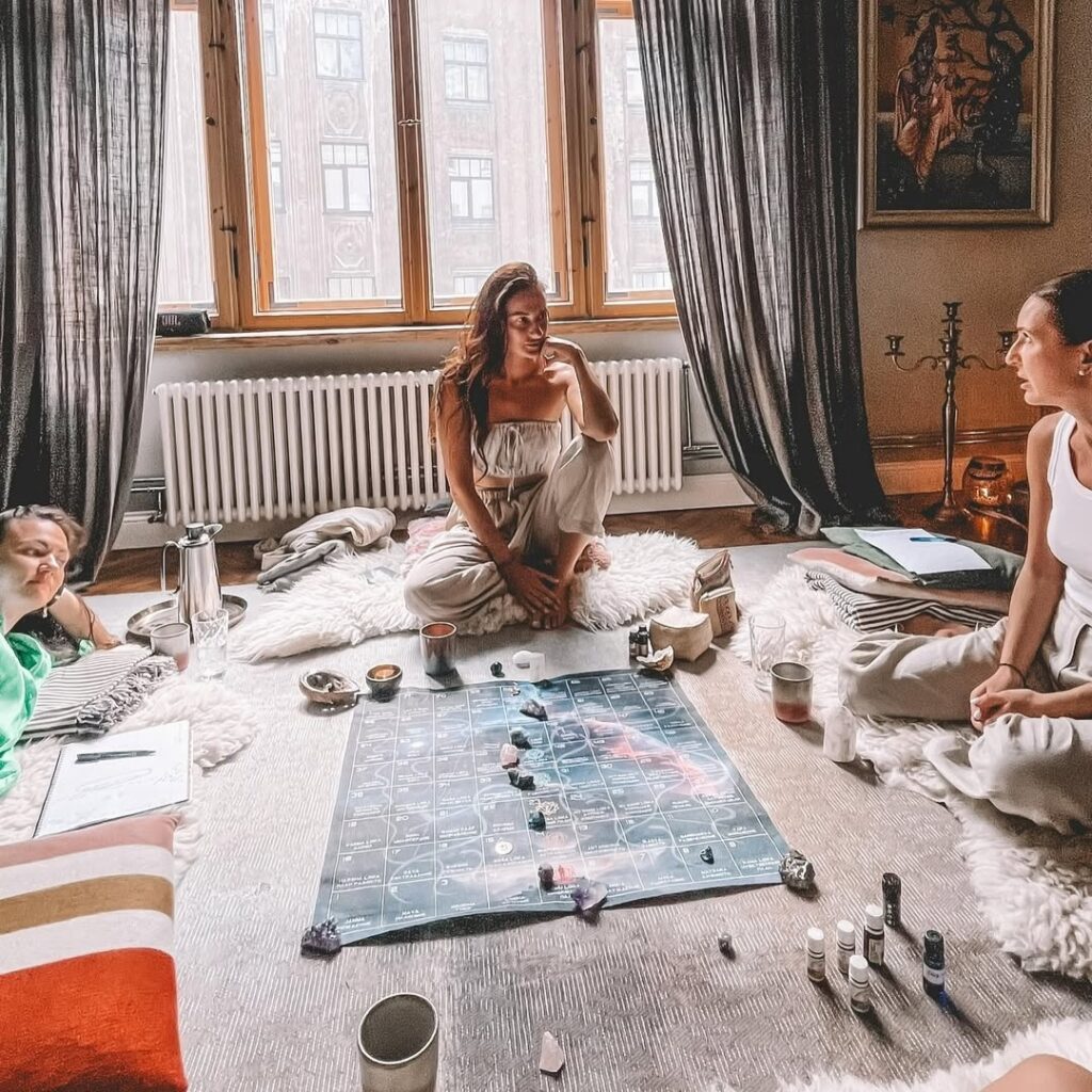 Privātā spēle- Equilibrium LEELA Transformācijas un pašizziņas spēle