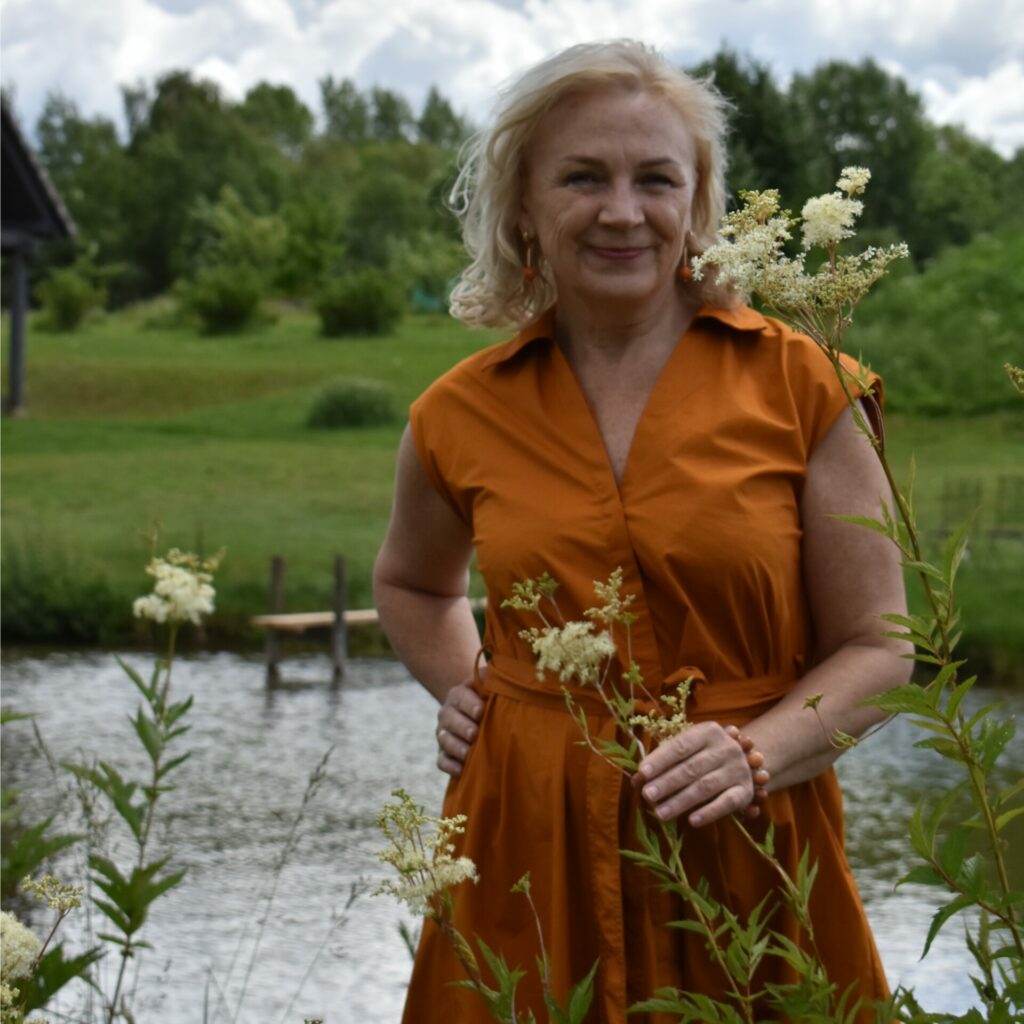 Inese Vasiļevska/ DZIEDINĀŠANA CAUR OŽU (OLFAKTOTERAPIJA/ AROMBALANSS)