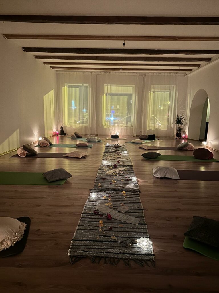 LIĀNA TUMŠEVICA / MEDITĀCIJAS / APZINĀTAS ELPOŠANAS PASNIEDZĒJA/ SESIJAS RĪGĀ, LIEPĀJĀ UN ONLINE galerijas attēls 6