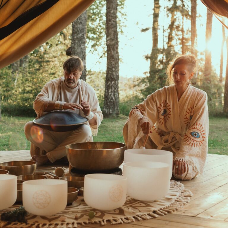 MĒNENSĪCAS skaņas meditācija