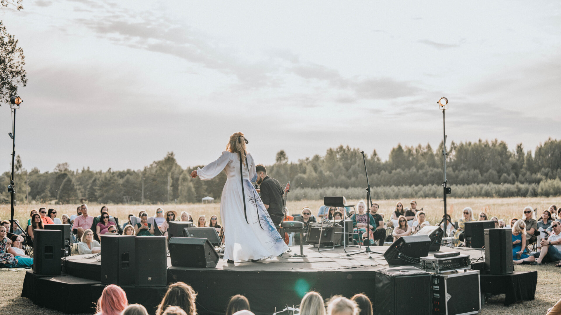 Dana, Lūsēna / MĒNESNĪCA galerijas attēls