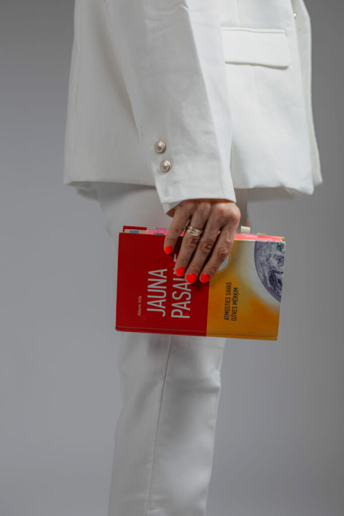 Sanita Lapinska/ www.subliminal.lv/ kluso vēstījumu speciālists galerijas attēls 3