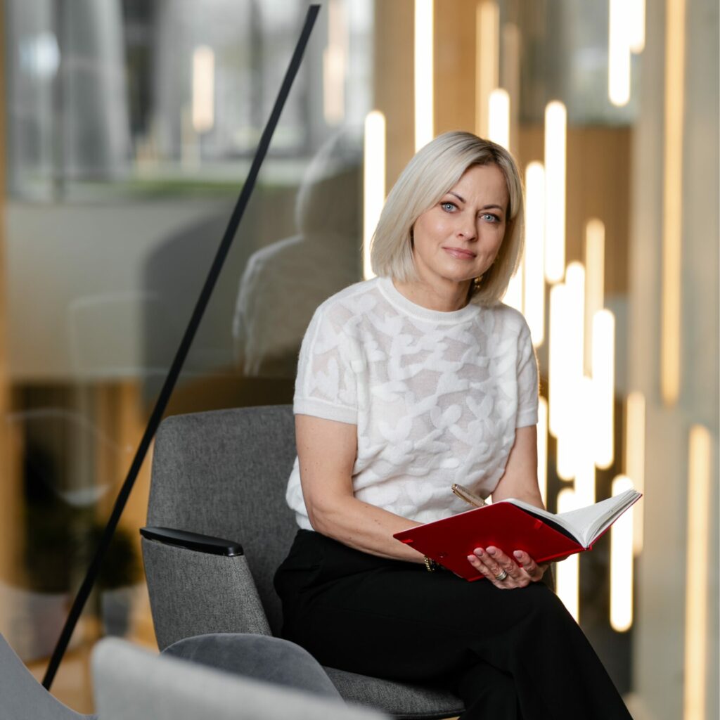 Evija Uzare