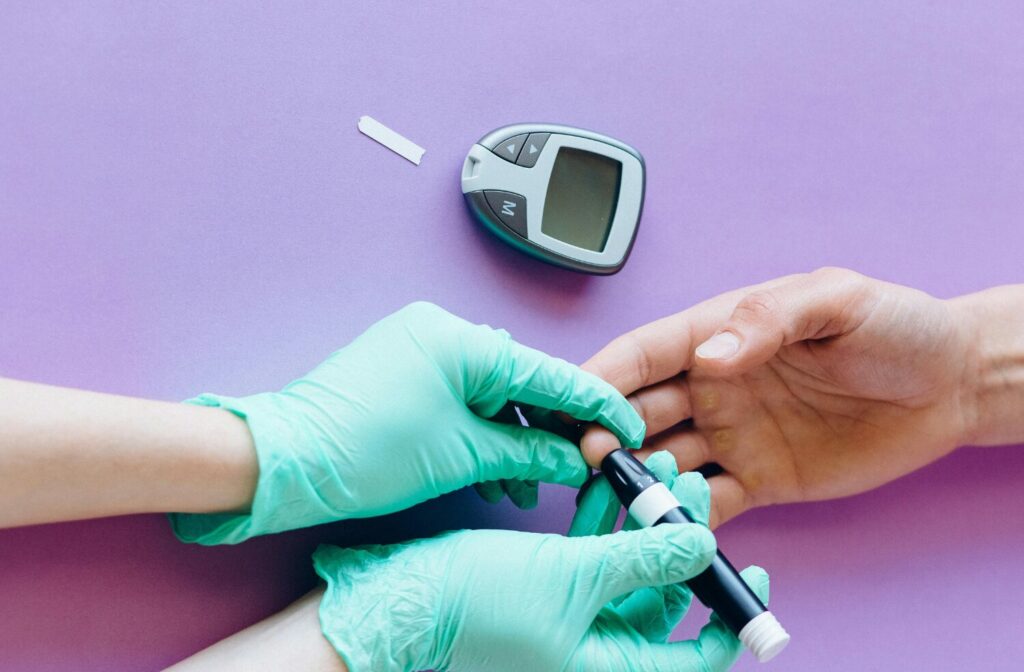 Cukura līmenis asinīs. Vai veselam cilvēkam vajag nepārtraukti to mērīt?