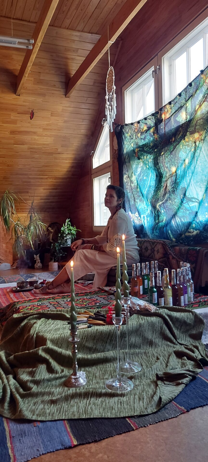 AMAZONES AUGU CEREMONIJAS galerijas attēls