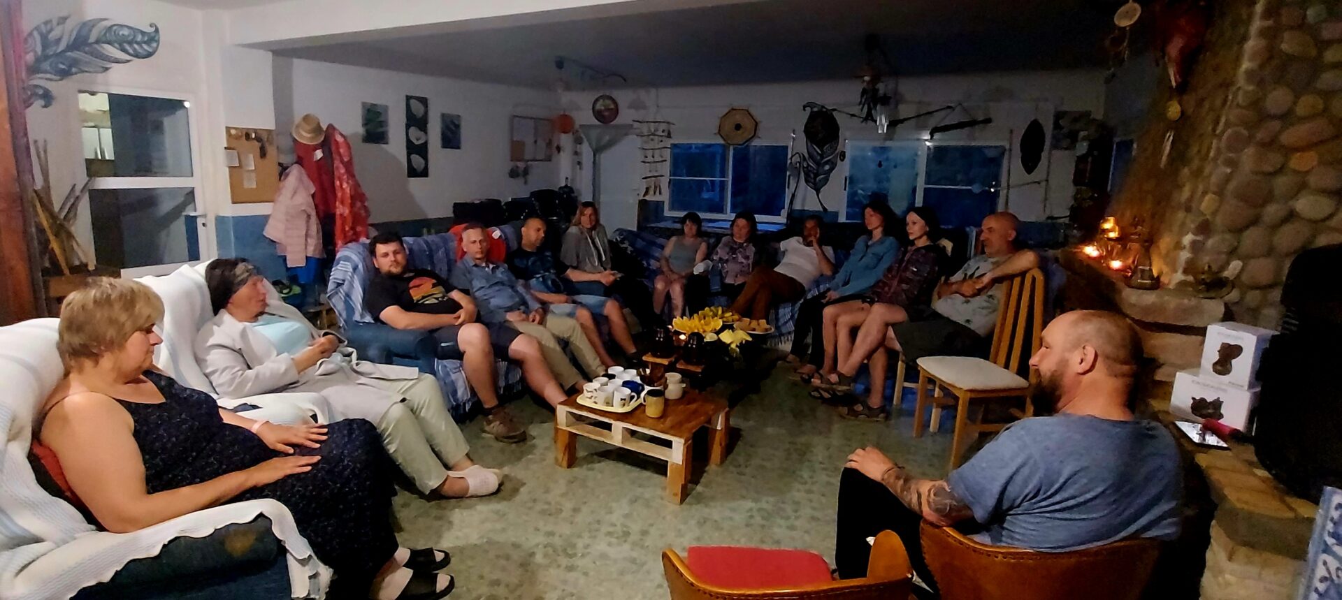 WICHAMPI OYATE - ZVAIGŽŅU ZEME SPĀNIJĀ galerijas attēls