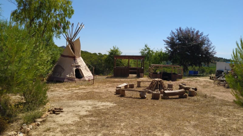 WICHAMPI OYATE - ZVAIGŽŅU ZEME SPĀNIJĀ galerijas attēls 1