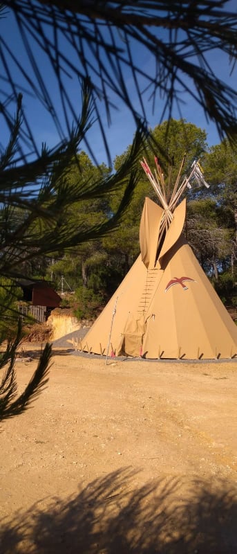 WICHAMPI OYATE - ZVAIGŽŅU ZEME SPĀNIJĀ galerijas attēls 2