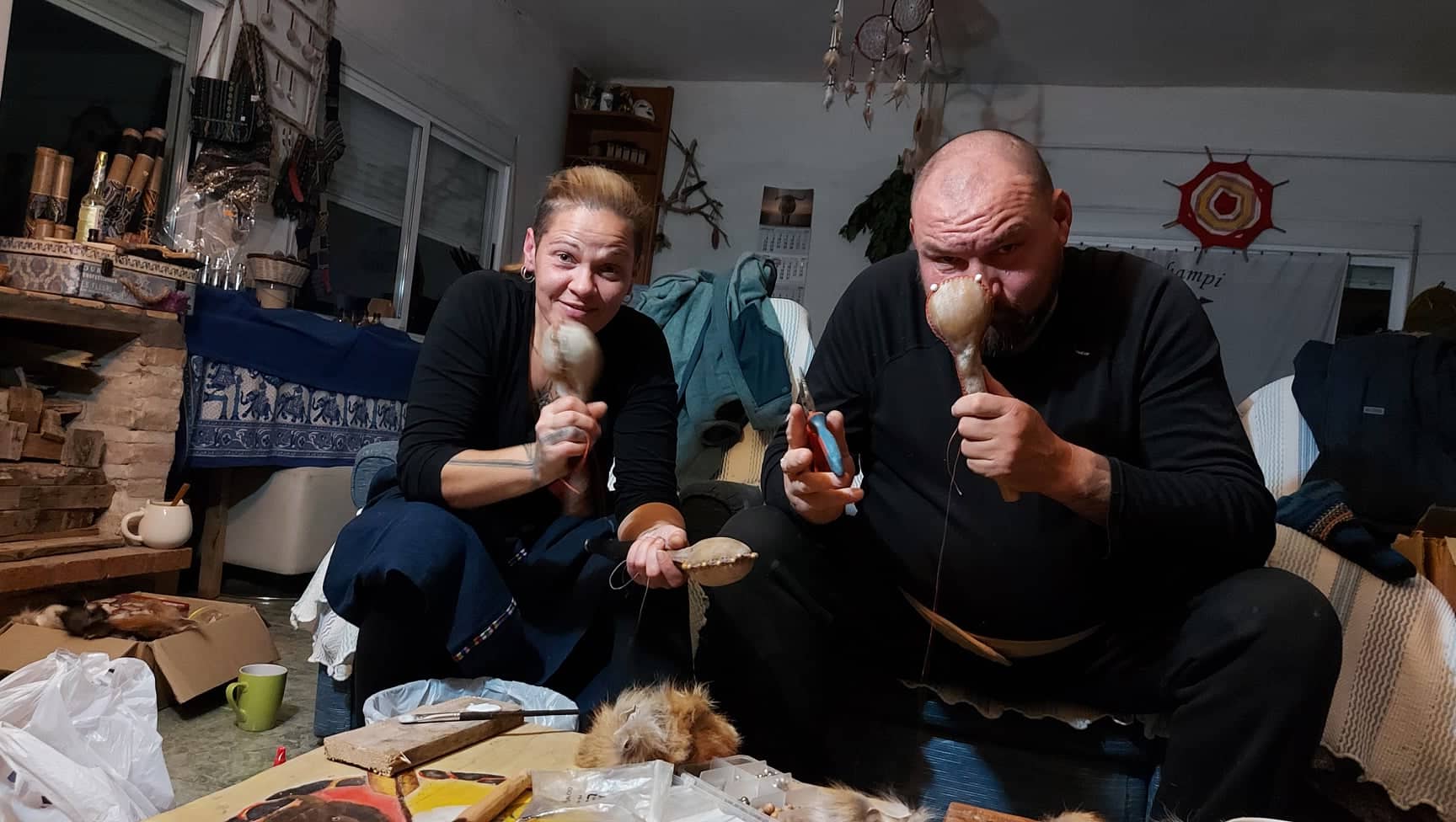 WICHAMPI OYATE - ZVAIGŽŅU ZEME SPĀNIJĀ galerijas attēls