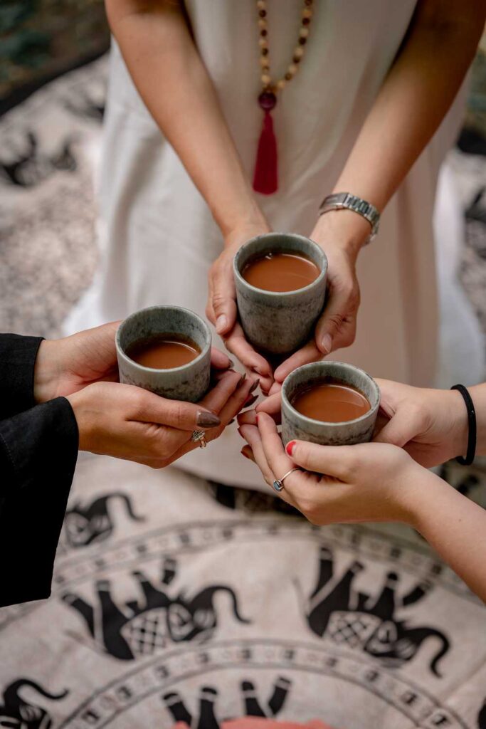 UNDER BOWL/KAKAO CEREMONIJA/GONGU SKAŅAS/GONGU MEDITĀCIJA/GONGI galerijas attēls 3