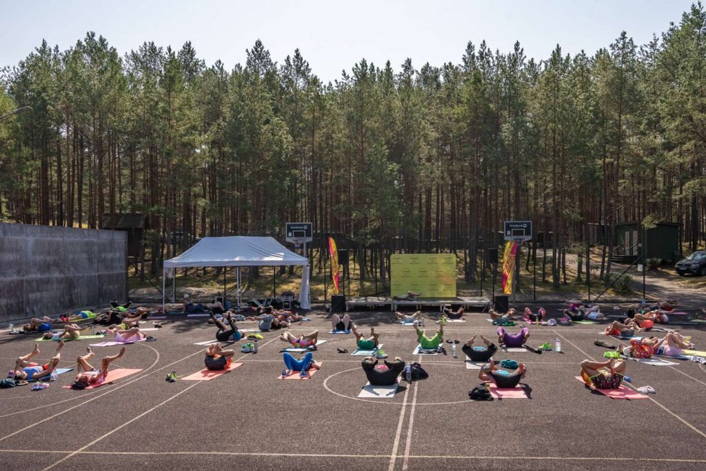 Gaismotā miera joga/ Gaismas Plūsmas platforma/ Intuitīvu kustību plūsma/ Apzināta elpa/ Meditācija/ Dziedinoša pieeja galerijas attēls 10